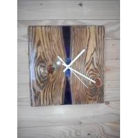 Часы из дерева и стекла